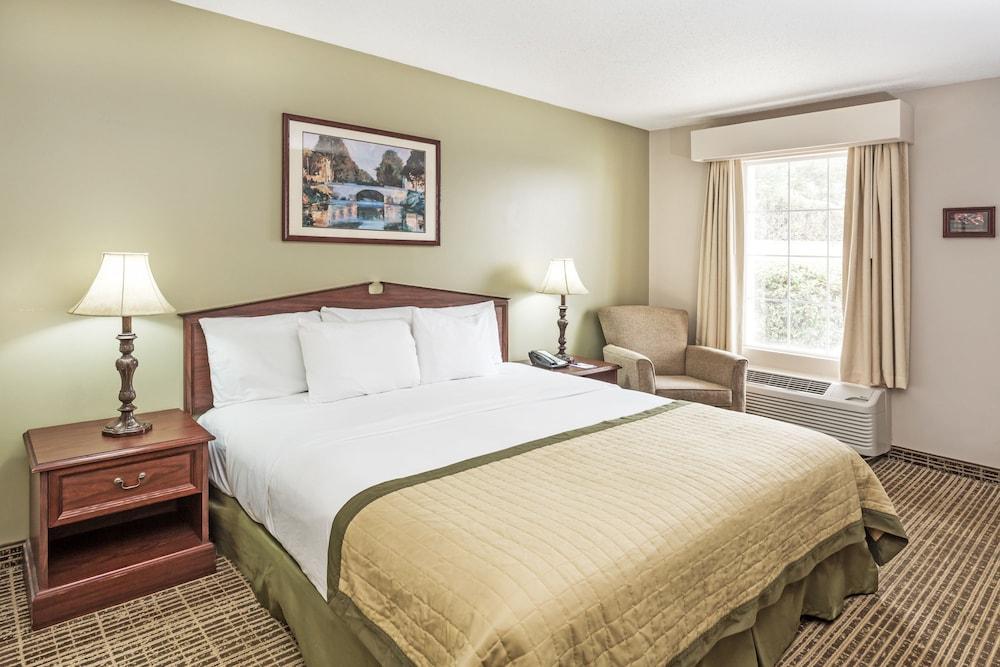 Baymont By Wyndham Valdosta At Valdosta Mall Buitenkant foto