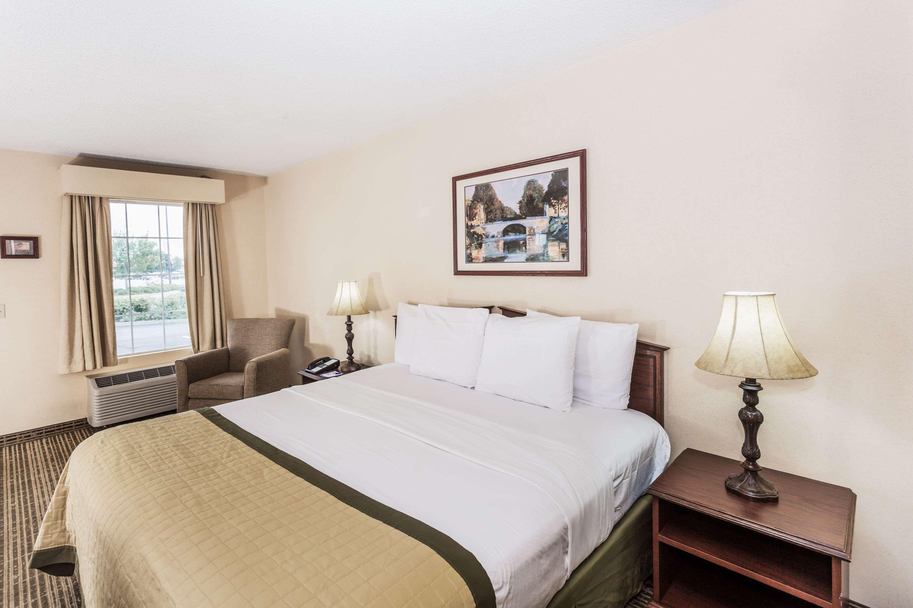 Baymont By Wyndham Valdosta At Valdosta Mall Buitenkant foto