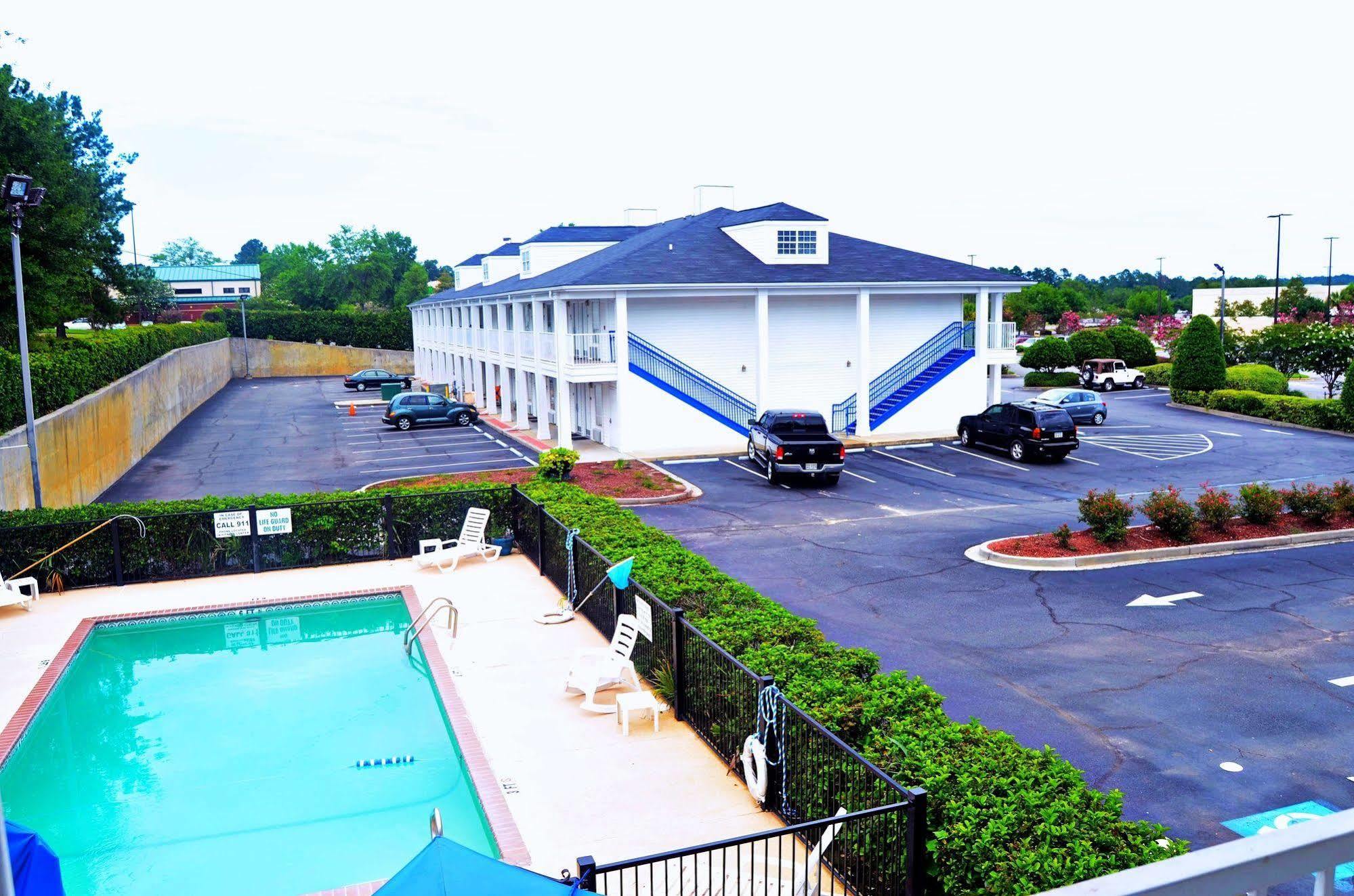 Baymont By Wyndham Valdosta At Valdosta Mall Buitenkant foto